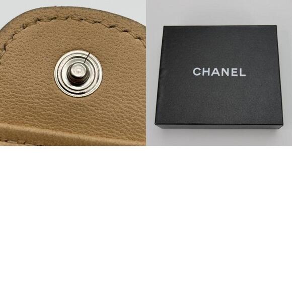 CHANEL Beige Lambskin Leather Logo Wallet - Picture 10 of 11